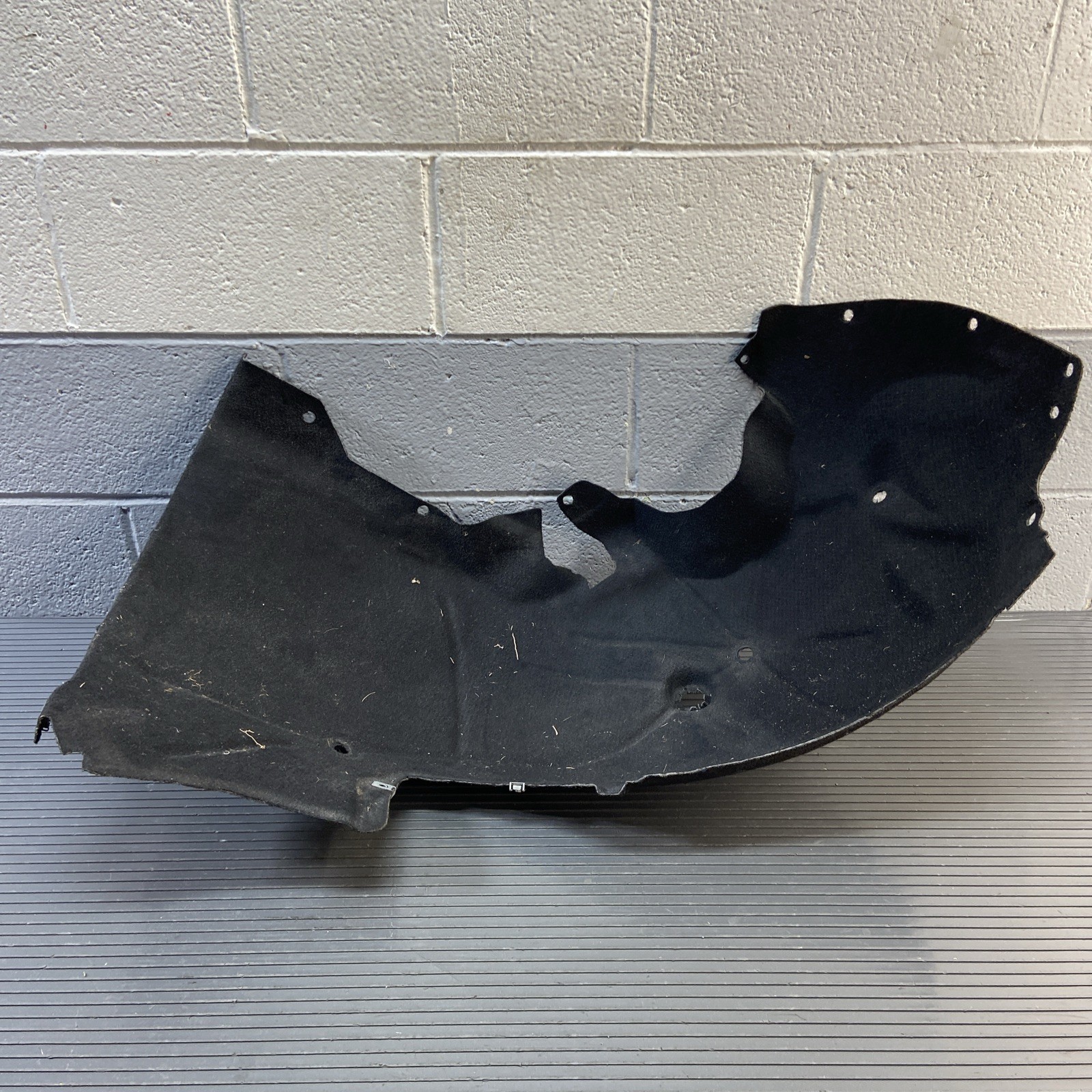 2018-2023 Ferrari Portofino F164 Front Left Rearward Fender Liner OEM *NOTE*