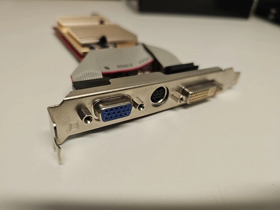 MSI 256MB / NX6200TC-TD64ESLF- MSI GeForce 6200TC Graphics Card - USED - Image 2 of 4