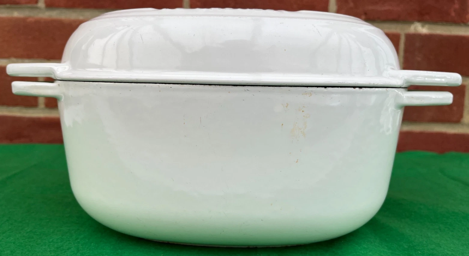 vintage Le Creuset 27 white oval dutch oven 4 1/4 Quart Cast Iron Casserole Dish
