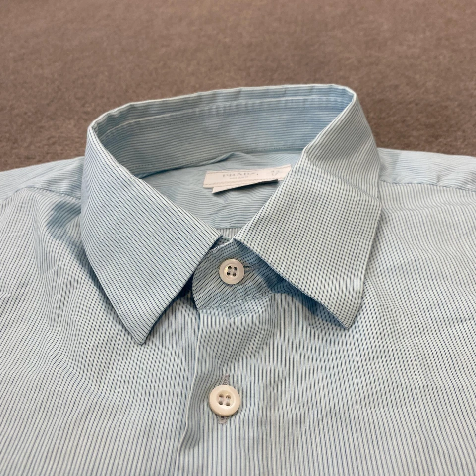 Camisa Prada Para Hombres 43 17 Azul Vestido a Rayas Manga Larga Botón Frontal Hecha en Italia Foto 2 de 4