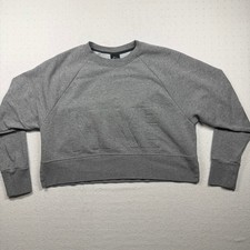 Nike Dri-FIT Versa Cropped Pullover Sweatshirt Women s Small Gray Embossed Logo