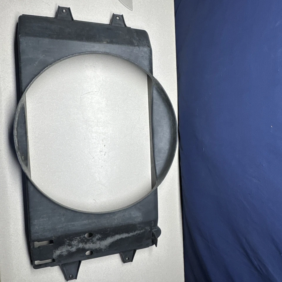 Cubierta negra del ventilador de refrigeración del radiador Dodge Ram 2500 3500 8,0 L Magnum V10 OEM 94-03 Foto 4 de 4