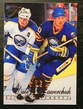 1994-95 94/95 Fleer Flair #18 Dale Hawerchuk Buffalo Sabres