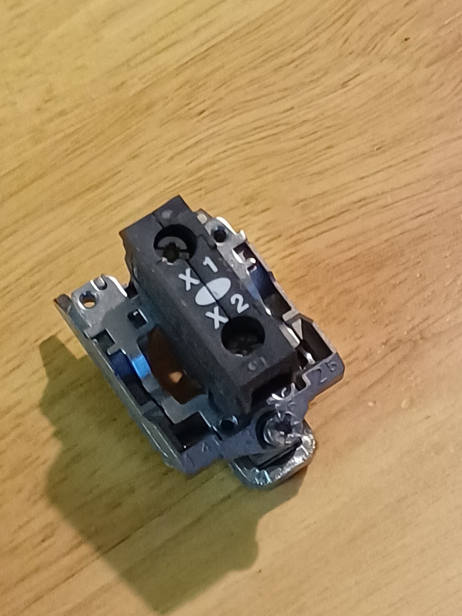 Schneider Electric ZB4BVB1 Gövde/Sabitleme Bileziği Entegre Led'Li 24V