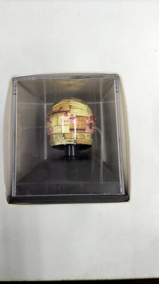 MINICHAMPS SEBASTIAN VETTEL 1/8 HELM - Bild 4 von 4