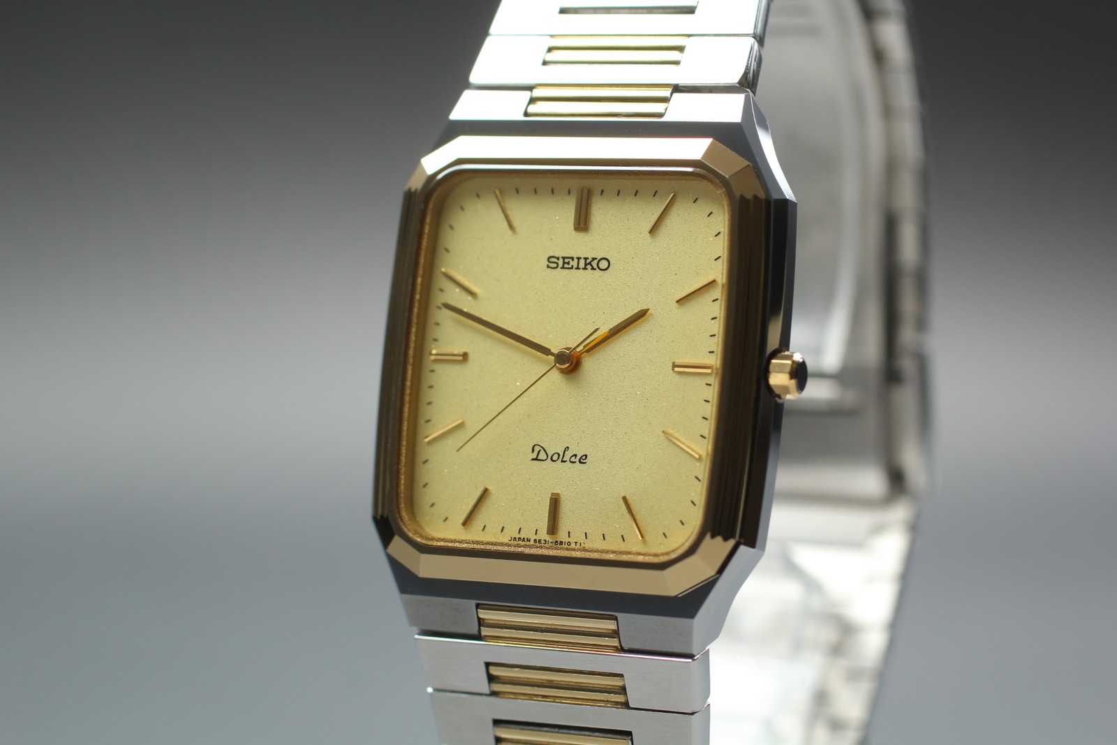 [Near MINT] SEIKO Dolce 5E31-5B0A Gold Dial Square Quartz Men's Watch From JAPAN