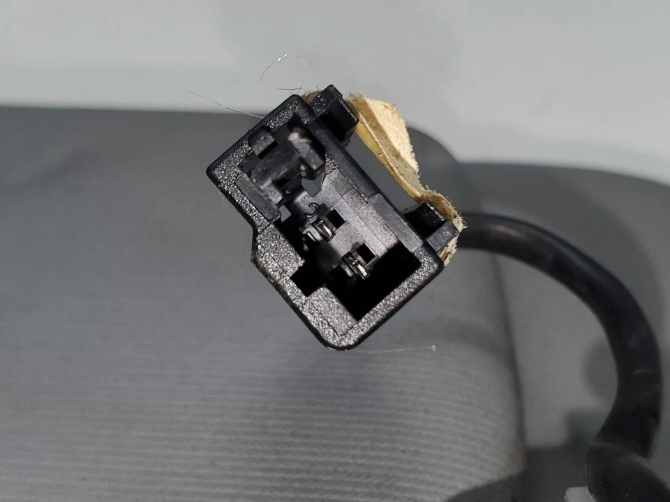 2004 Volkswagen Touareg Driver LH Sun Visor Illuminated Gray OEM 7L6-857-551B0 - Image 3 of 4