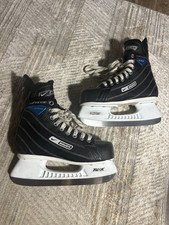 Nike Bauer Supreme  YTH 3  Ice Hockey Player Skates Youth Used