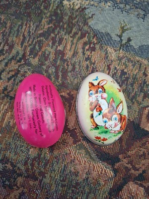 その他 Vintage 2008 Pink Egg Lithograph Easter Egg Candy Container Metal Murray Allen Tin Pink