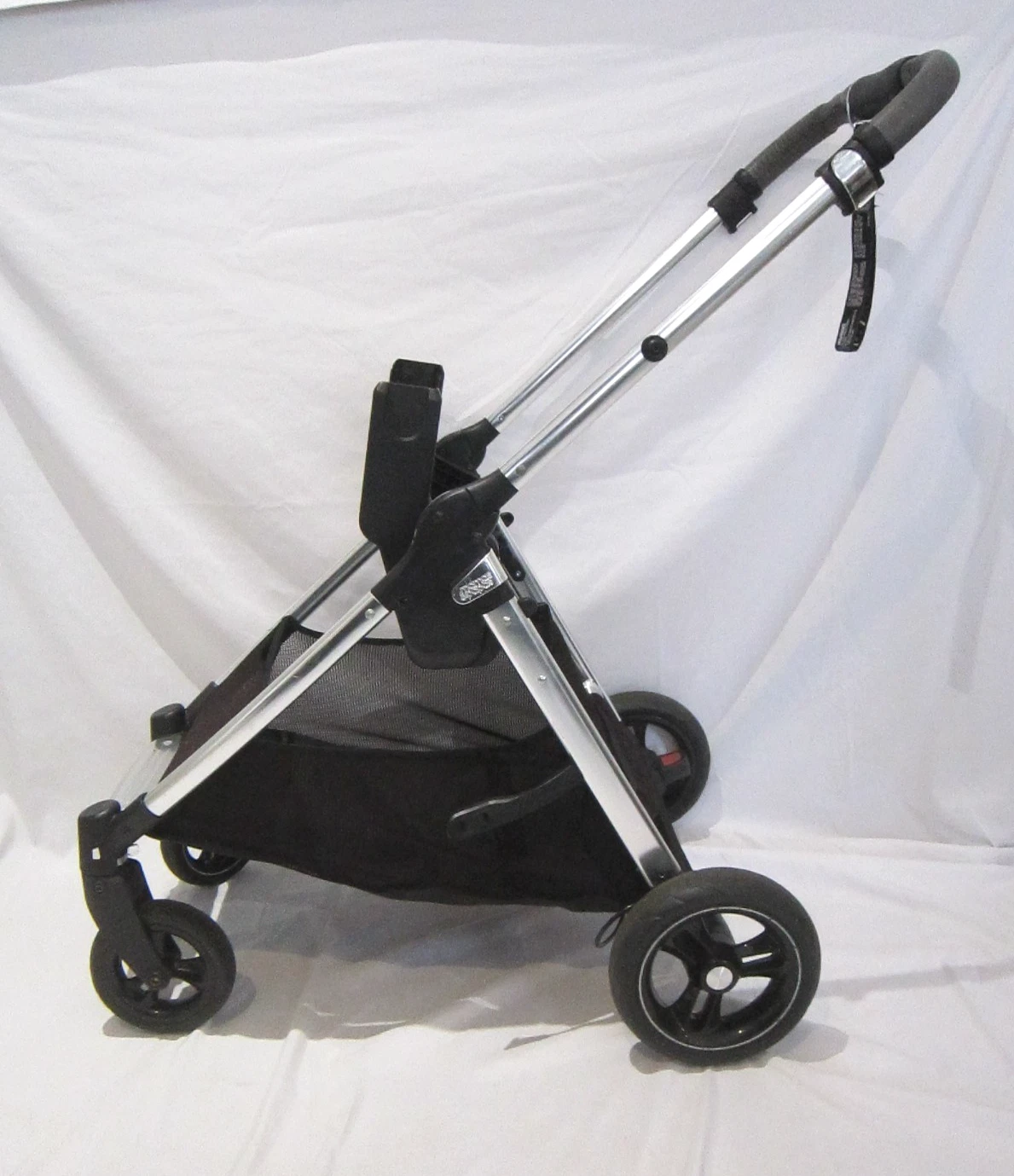 Frame - Mamas & Papas Flip XT3 Chassis Frame Brake Wheels, Car seat adapters
Opens in a new window o