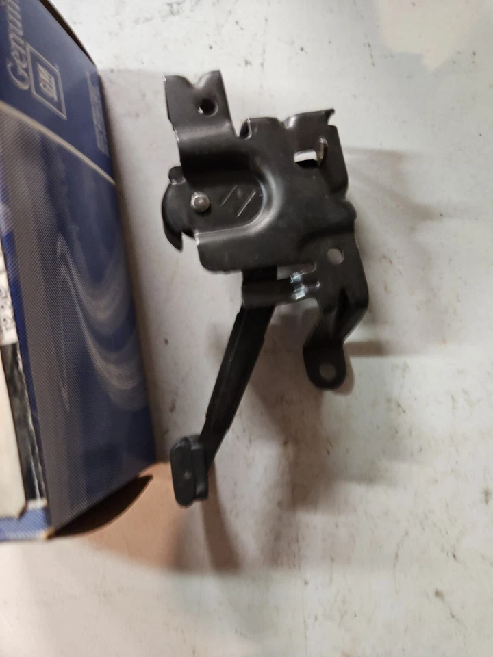 Manija de liberación de maletero para Pontiac Sunfire/Chevy Cavalier 95-05 NOS GM 22650084 Foto 3 de 4