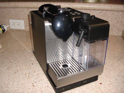 Net Mig selv alarm DeLonghi Nespresso Lattissima Plus EN520.S Capsule Espresso Cappuccino  Maker | eBay