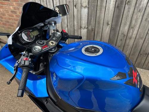 2014 Suzuki GSXR600 L4 - Picture 16 of 17