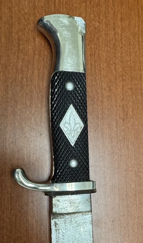 Cuchillo y funda Boy Scout alemán posterior a la Segunda Guerra Mundial 1950. Flor de lis. Solingen, Alemania Foto 3 de 4