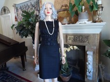 Carolina Herrera  Wool Tonal Plaid Black Sheath Dress w/Embroidery Detail Size 4