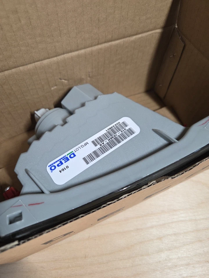 Lámpara direccional delantera DEPO 312-1636R-AS OEM 81520-35260 para Toyota 4runner Foto 3 de 4