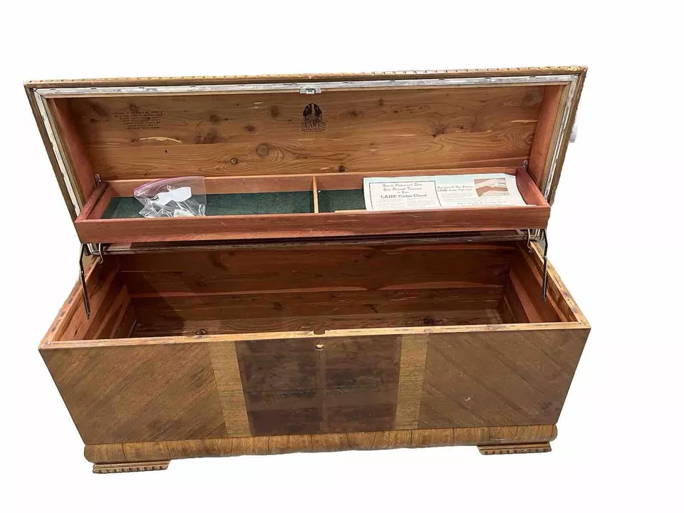Lane Cedar Chest Serial number 353180 lock removed - Image 2 of 4