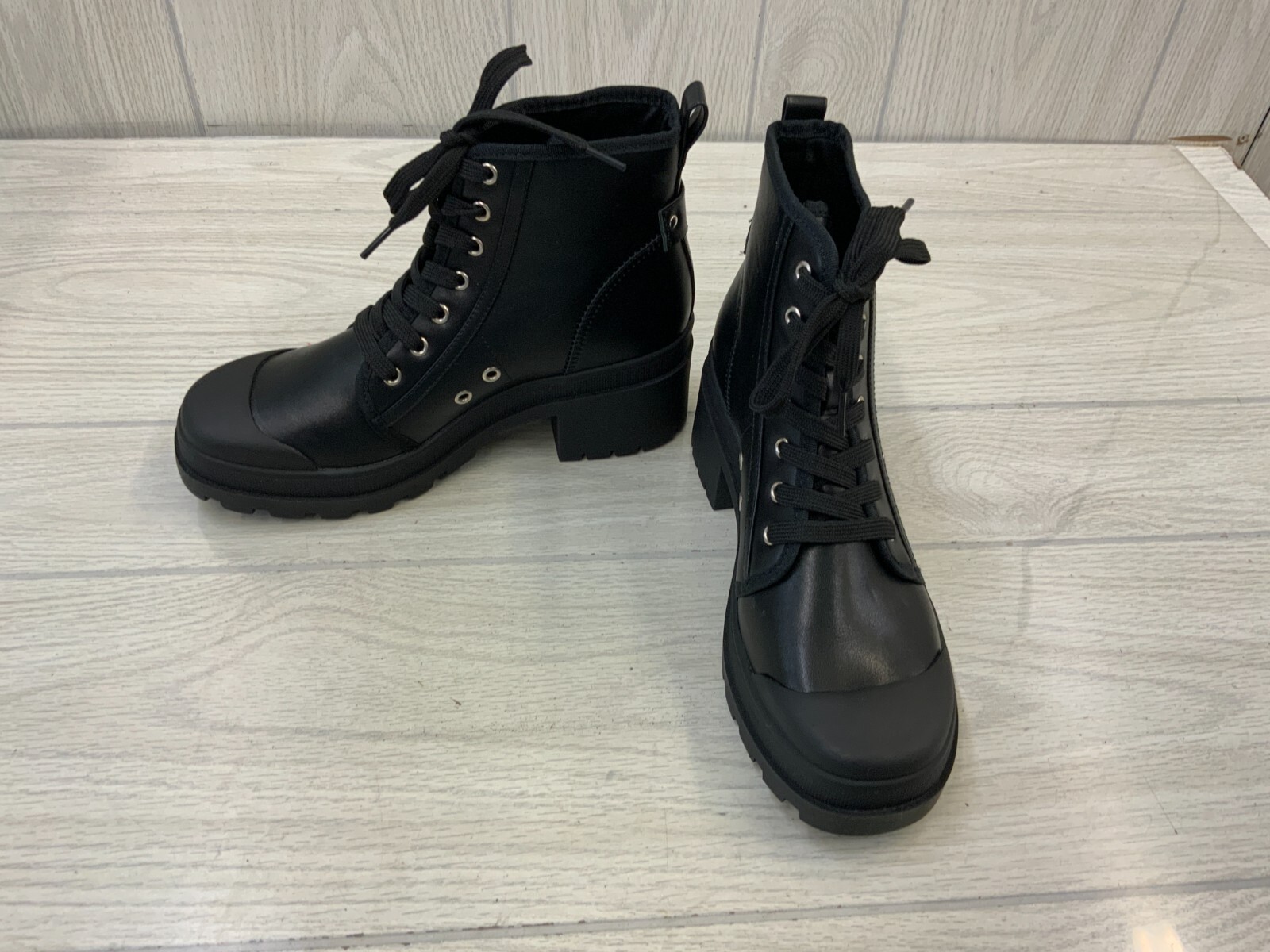 chinese laundry lace up boots