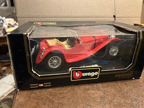 Burago 1/18 Scale Diecast Model Car 3006 - 1937 Jaguar SS 100 - Red