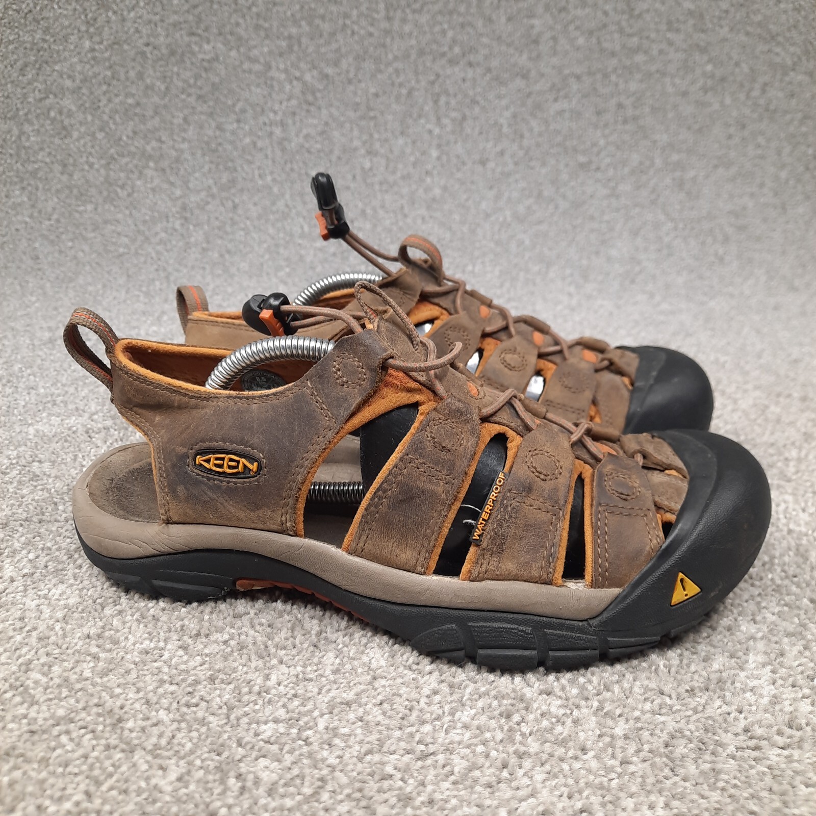 Keen Newport H2 sandali scarpe uomo taglia 8 5 marrone punta chiusa escursionismo sport acquatici