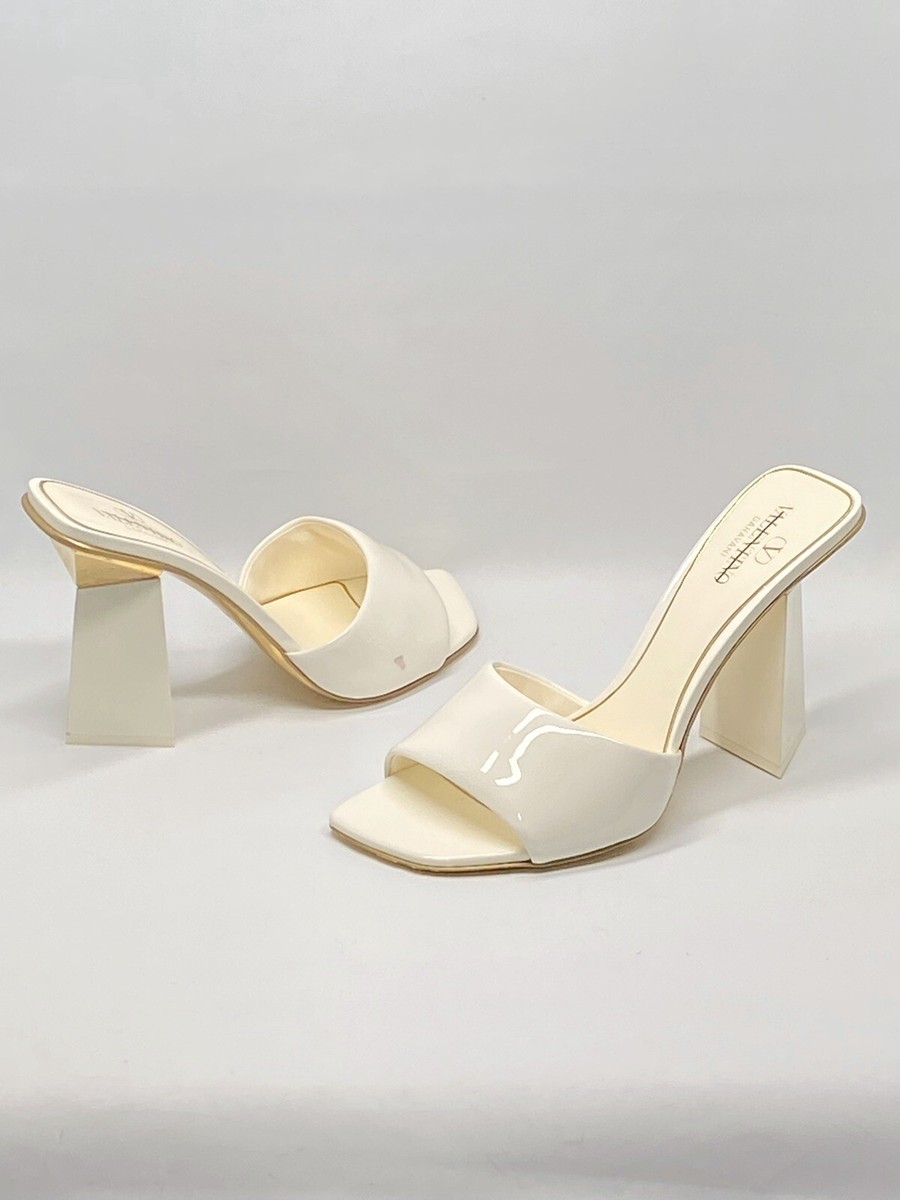 サンダル・ミュール VALENTINO ONE STUD SANDALS VALENTINO GARAVANI One Stud leather sandals | THE OUTNET