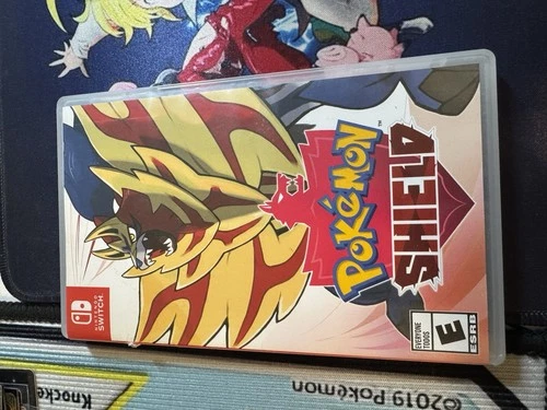 Pokemon Shield Pokémon Shield - Nintendo Switch