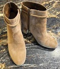 Bella Vita Women's Diaz Zipper Booties Suede Cognac Women’s Size 9W