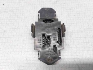 VW PASSAT B7 ALLTRACK 365 Rücklichtkontakte 3A9945257 1.90 Diesel 1995 32515683