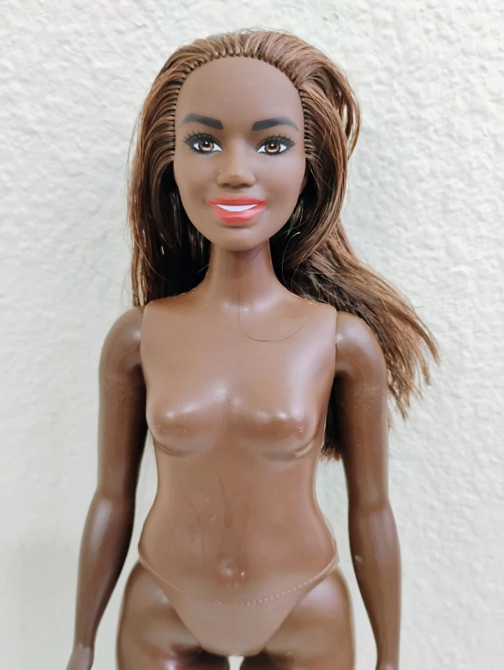 Mattel Barbie Fashionistas Curvy African American Doll Nude Good Condition Clean - Image 2 of 4