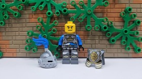 (S1/1/6) Lego Castle cas532 King's Knight Armor from set 70404