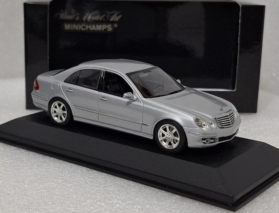 Mercedes-Benz E-Class (W211) 2007 Silver 1:43 Minichamps 400036000 RARITY!!! - Image 3 of 4