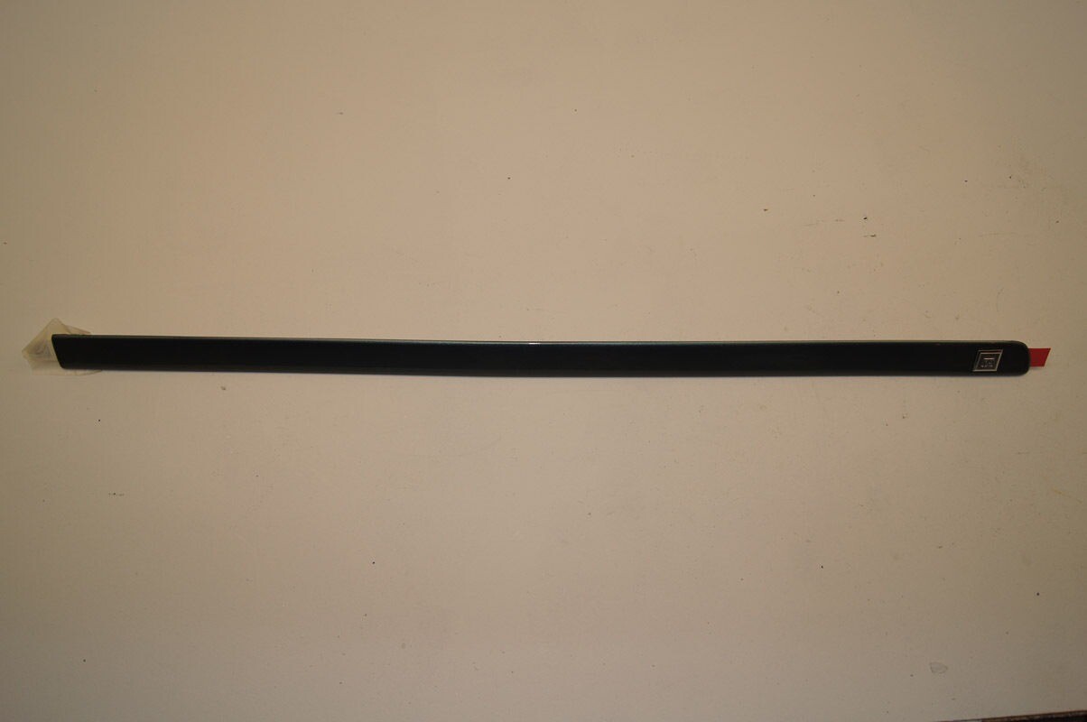 Gmc Arcadia LH Front Door Belt Molding 15870393 for sale online | eBay