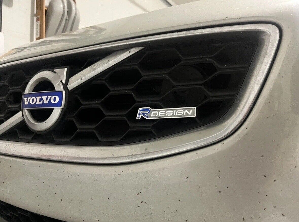 HIGH QUALITY 92mm R Design VOLVO Repair Replacement Grille HIGH QUALITY 92mm R Design VOLVO Repair Replacement Grille
