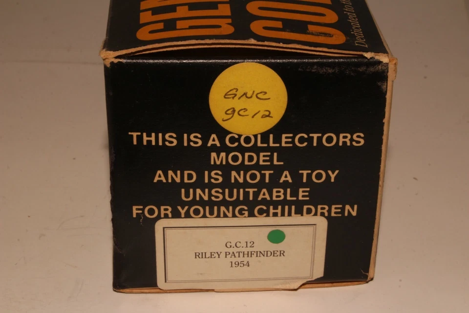 Cornwall Gems & Cobwebs 1954 Riley Pathfinder, 1/43 Scale Green - Image 3 of 4