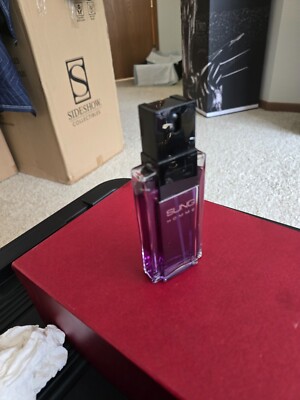 Alfred Sung fragrance for men! Recieved New in 1995. VERY RARE COLLECTIBLE!