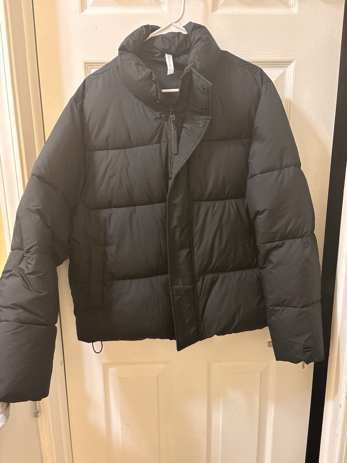 Fabletics Essential Puffer Jacket Women's Size La… - image 4