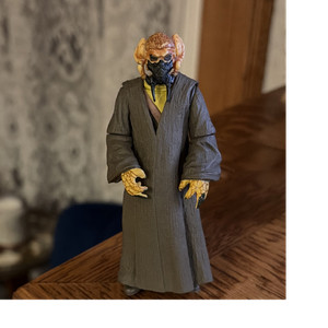 Star Wars Alien Character Action Figure Gray Robe Sci-Fi & Horror