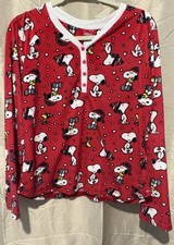 Peanuts Pajama Top Women  s Size Medium 8-10 Snoopy Woodstock Christmas