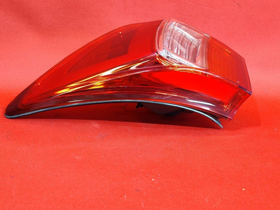 2011-2013 雷克萨斯 IS250 IS350 Sedan Right PASSENGER OUTER Quarter 尾灯 — 第 4/4 张图片