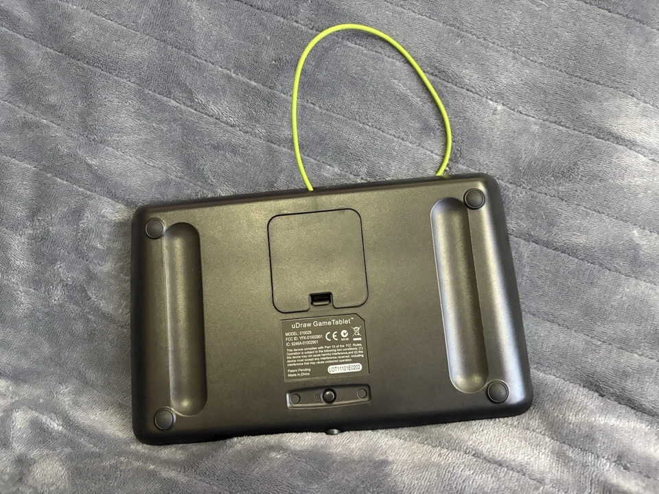 Tablet de jogos UDraw com Marvel Super Hero Squad & Pictionary Ultimate (2 jogos) - Imagem 3 de 4