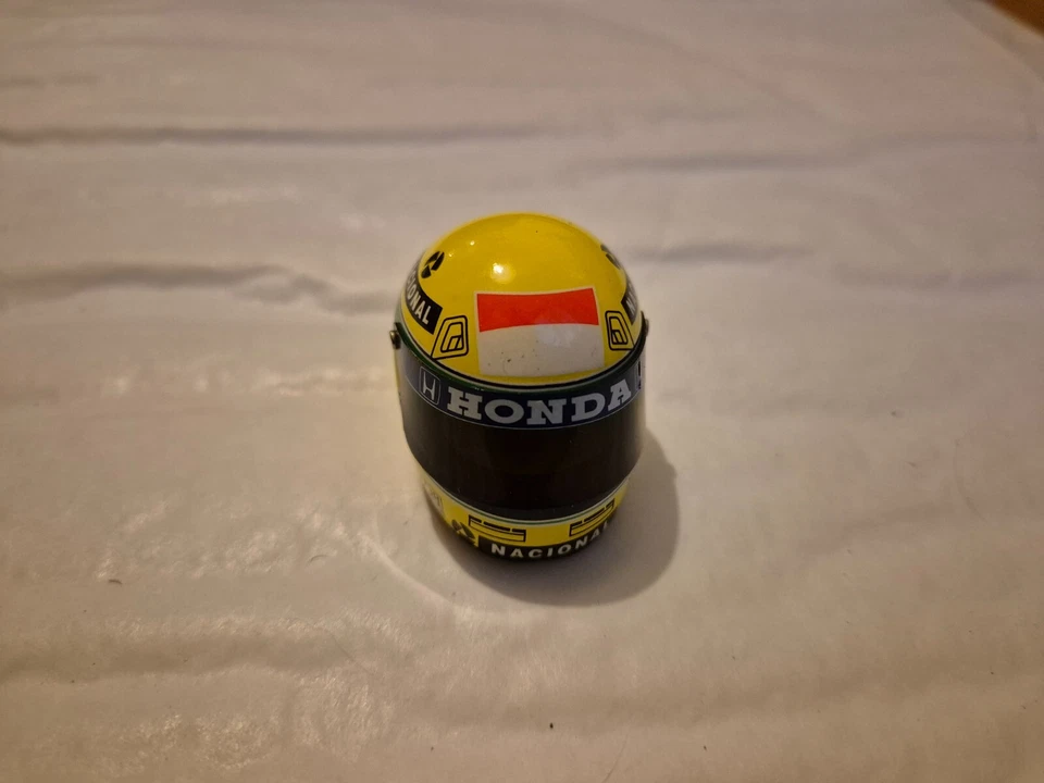 MINICHAMPS 1/8 MCLAREN HONDA 1991 WORLD CHAMPION AYRTON SENNA FORMULA 1 HELMET - Image 3 of 4