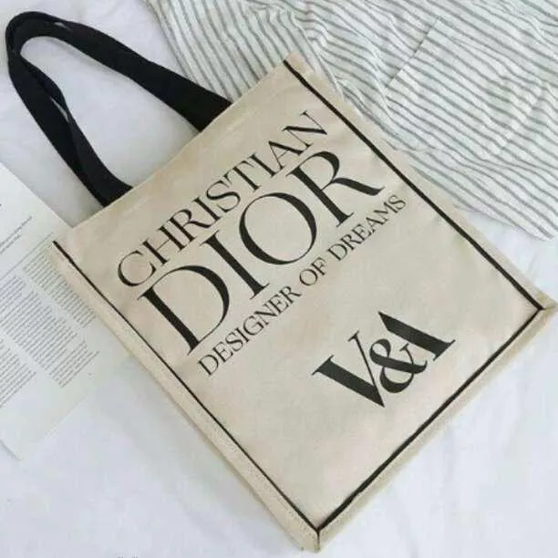 Sac fourre tout en toile ivoire blanche Christian Dior V&A édition limitée 37 x 33 x 10,5 cm A4