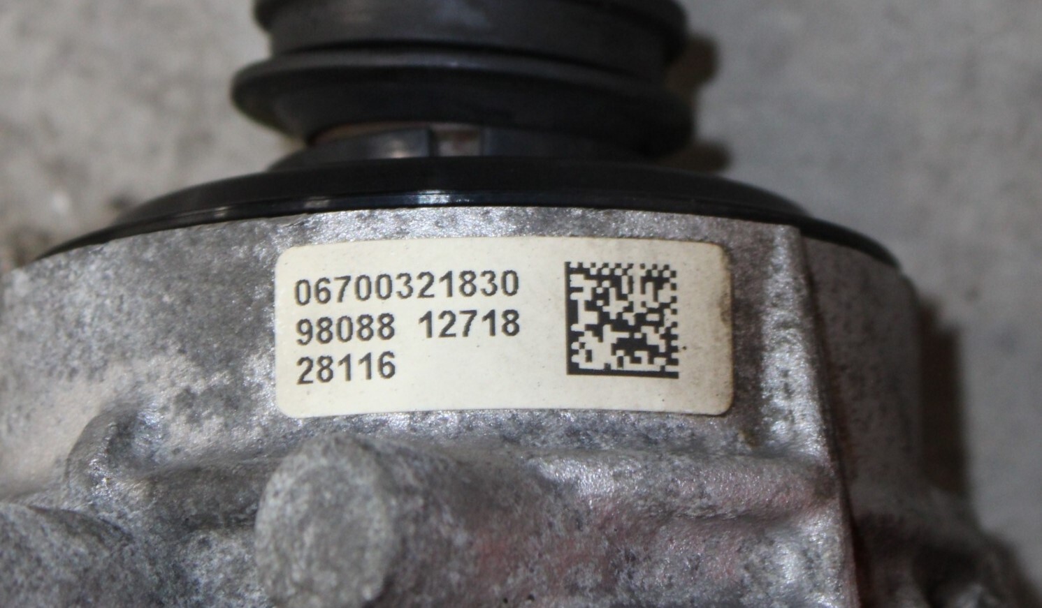 2017 - 2020 MASERATI LEVANTE 3.0L AWD FRONT DIFFERENTIAL AXLE CARRIER OEM