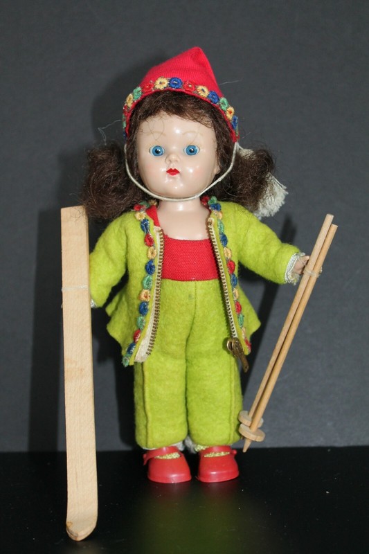vintage Vogue 1954 PLW GINNY dressed in Fun Time #49 Ski outfit
