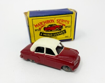 Matchbox Moko Lesney Nr. 22 Vauxhall Cresta B Block Script Style Box