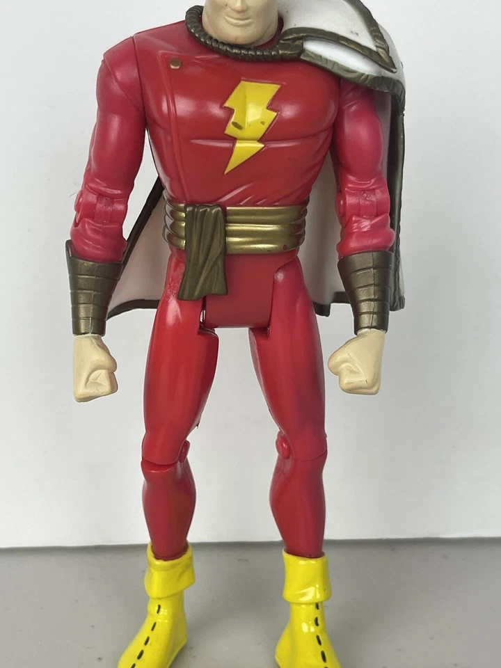 DC Direct 6” Captain Marvel Shazam Action Figure Deluxe Set Figure Only 2000 - Image 4 of 4