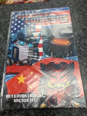 Transformers Volume 2: International Incident Paperback   December 21, 2010