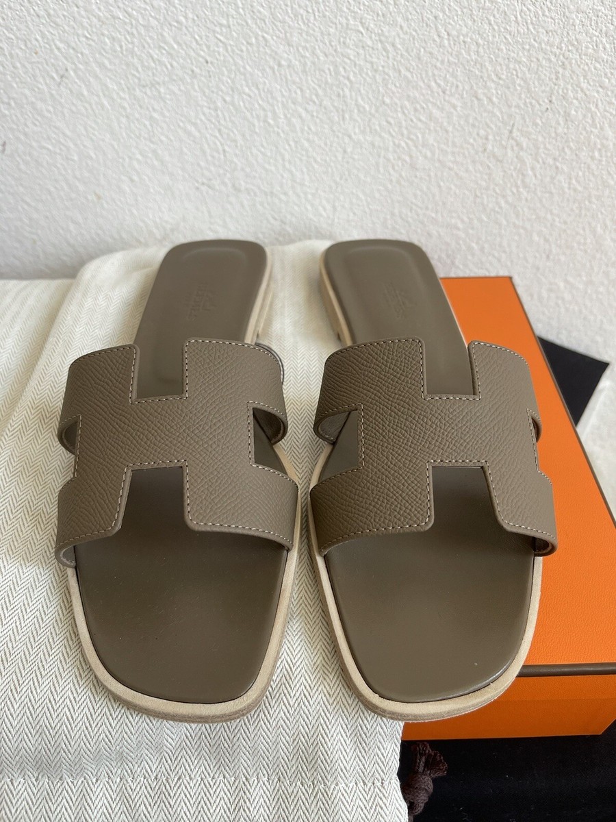 エルメス　オラン　エトゥープ　サイズ39 エルメス(HERMES)エルメス サンダル オラン エトゥープ サンダル