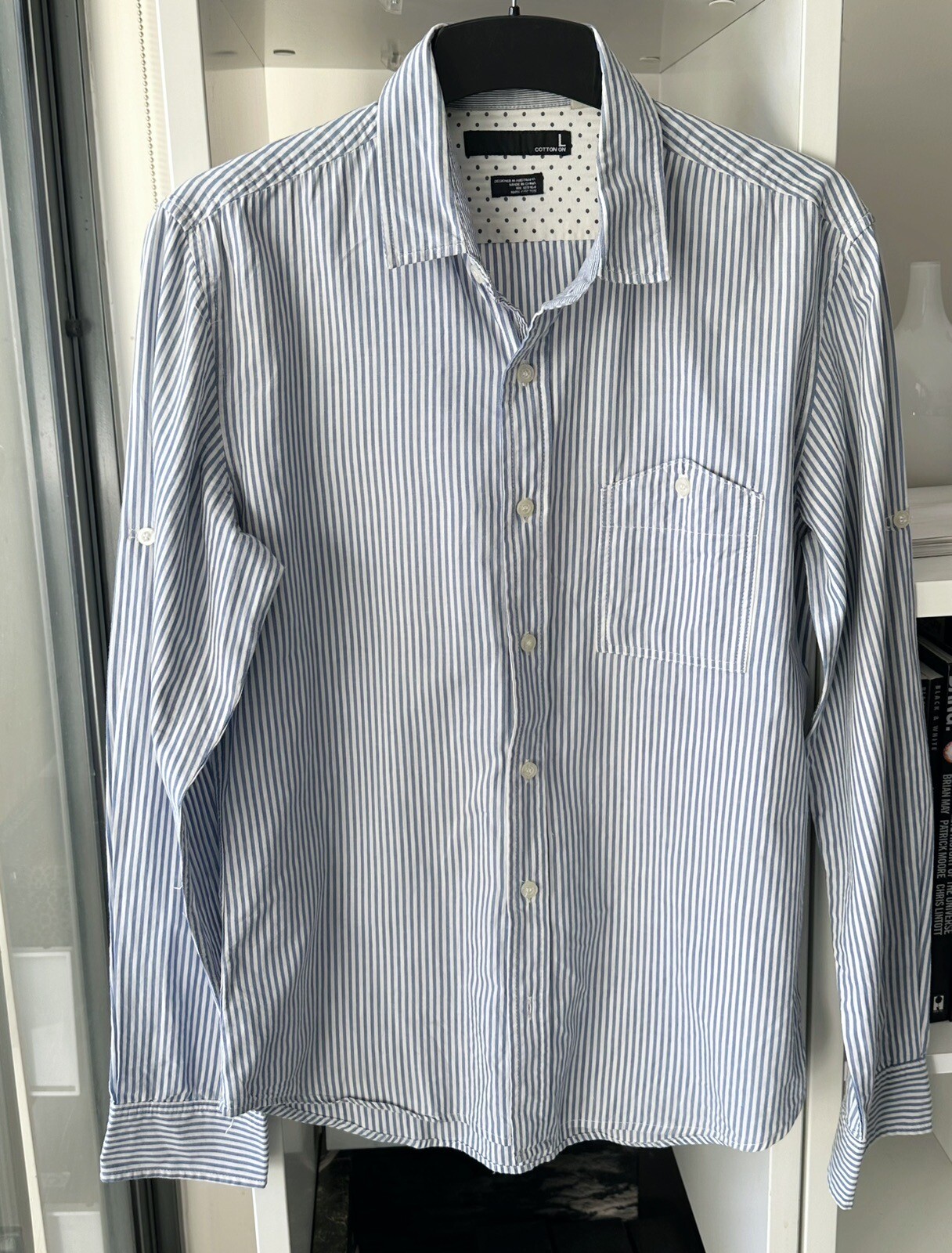 Picture 1 of 2