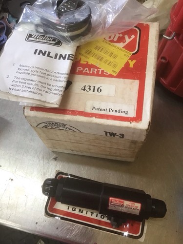 Regulador de presión de combustible en línea Mallory 4316. NUEVO - Imagen 3 de 3